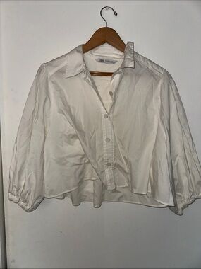 Zara White Cropped Button-Down Shirt with Balloon Sleeves